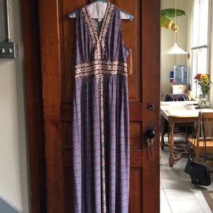 Fun, flirty maxi-dress